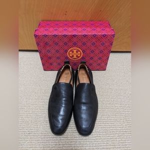 SOLD Tory Burch kira flat loafer black leather size 8